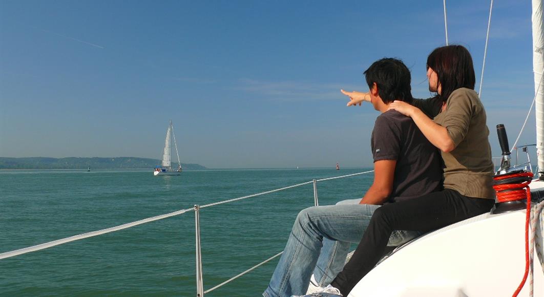 Sports nautiques - Hotel Saint James, hôtel 3 étoiles à Trouville sur Mer, hôtel de charme en bord de mer dans le Calvados, hotel avec salon bar proche de Deauville, Cabourg, Honfleur sur la côte fleurie en Normandie