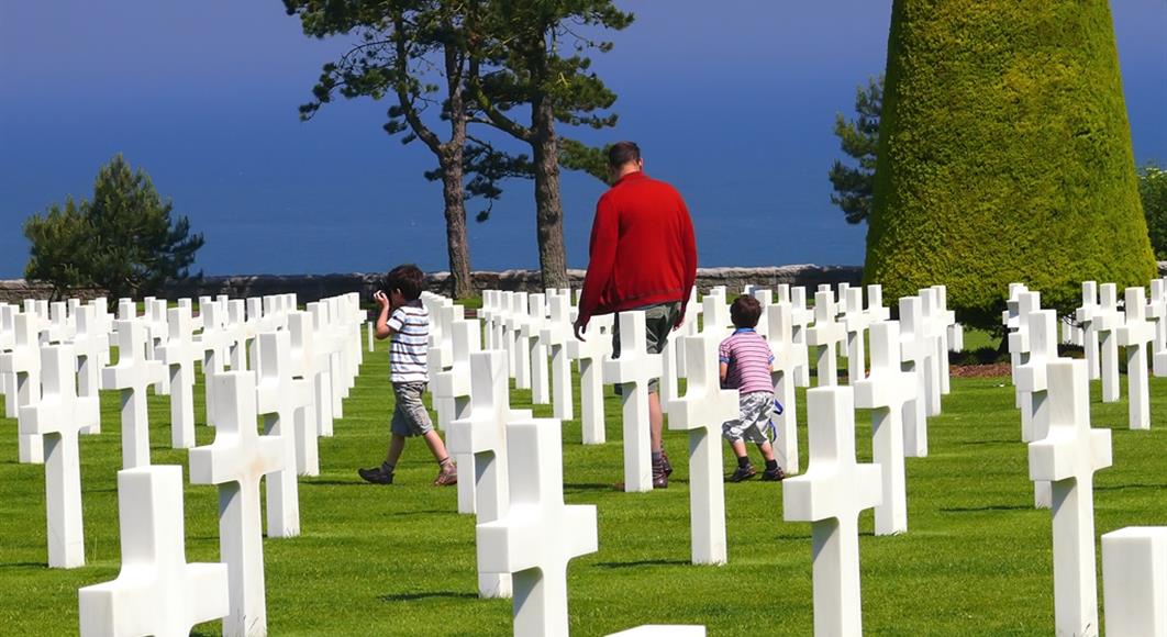 Cimetière américain Colleville sur Mer - Hotel Saint James, hôtel 3 étoiles à Trouville sur Mer, hôtel de charme en bord de mer dans le Calvados, hotel avec salon bar proche de Deauville, Cabourg, Honfleur sur la côte fleurie en Normandie