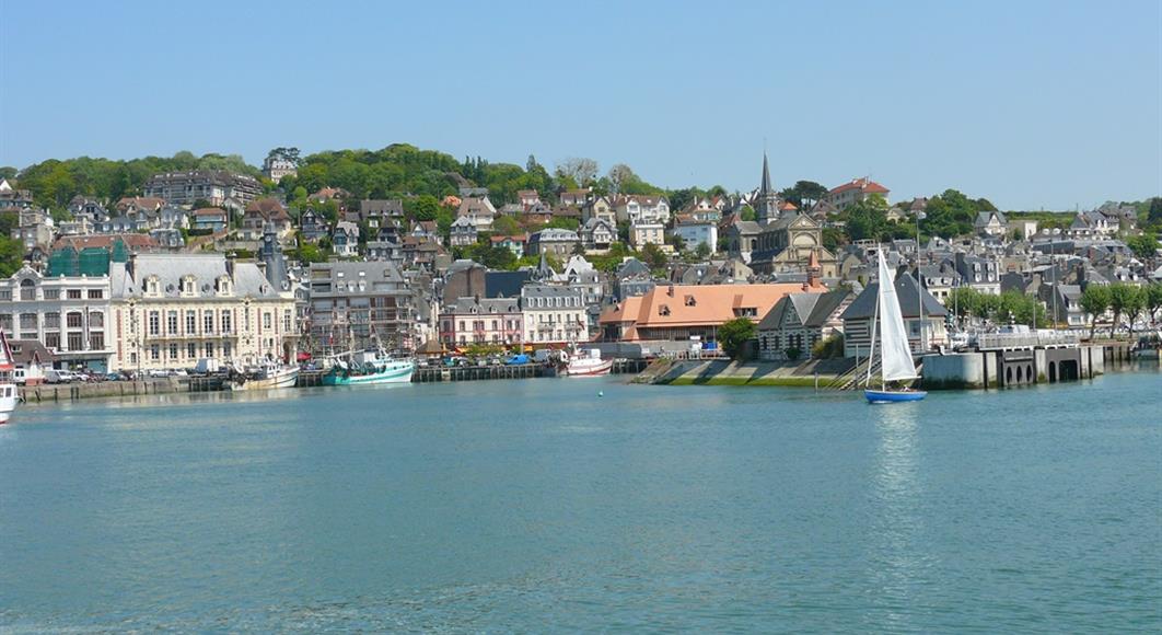 Hotel Saint James, hôtel 3 étoiles à Trouville sur Mer, hôtel de charme en bord de mer dans le Calvados, hotel avec salon bar proche de Deauville, Cabourg, Honfleur sur la côte fleurie en Normandie